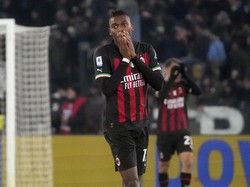 Milan Jadi Bulan-bulanan