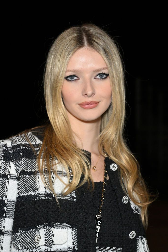 PARIS, FRANCE - JANUARY 24: (EDITORIAL USE ONLY - For Non-Editorial use please seek approval from Fashion House) Apple Martin attends the Chanel Haute Couture Spring Summer 2023 show as part of Paris Fashion Week  on January 24, 2023 in Paris, France. (Photo by Pascal Le Segretain/Getty Images)