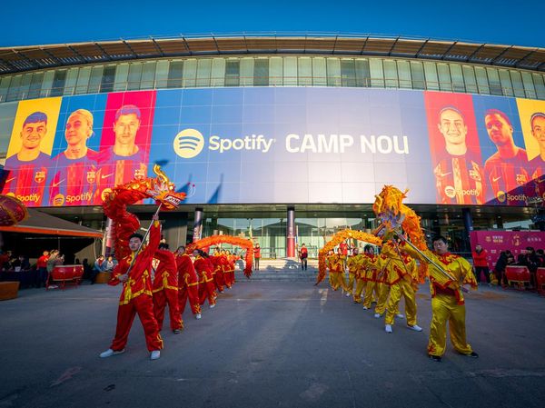 Momen Barongsai Hadir di Camp Nou Markasnya Barca