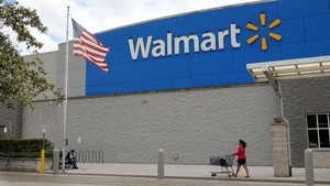 Walmart Tarik 850 Ribu Botol Minum Usai 2 Konsumen Kehilangan Penglihatan