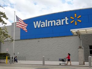 Walmart Tarik 850 Ribu Botol Minum Usai 2 Konsumen Kehilangan Penglihatan Walmart Tarik 850 Ribu Botol Minum Usai 2 Konsumen Kehilangan Penglihatan