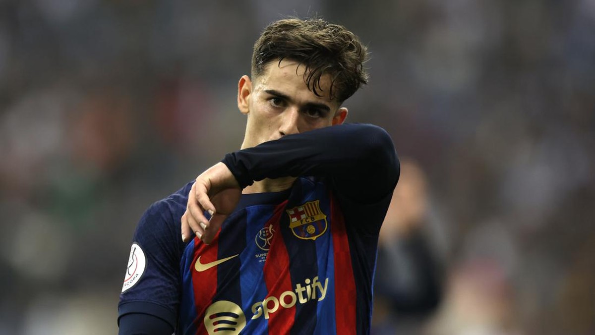 Permainan Gavi dibela pelatih Barcelona Xavi Hernandez. (Foto: Getty Images/Yasser Bakhsh)