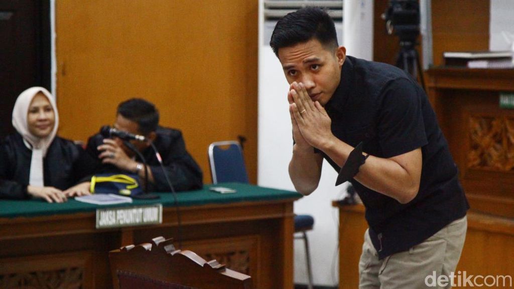 Giliran Richard Eliezer yang Curhat di Sidang Pledoi Giliran Richard Eliezer yang Curhat di Sidang Pledoi
