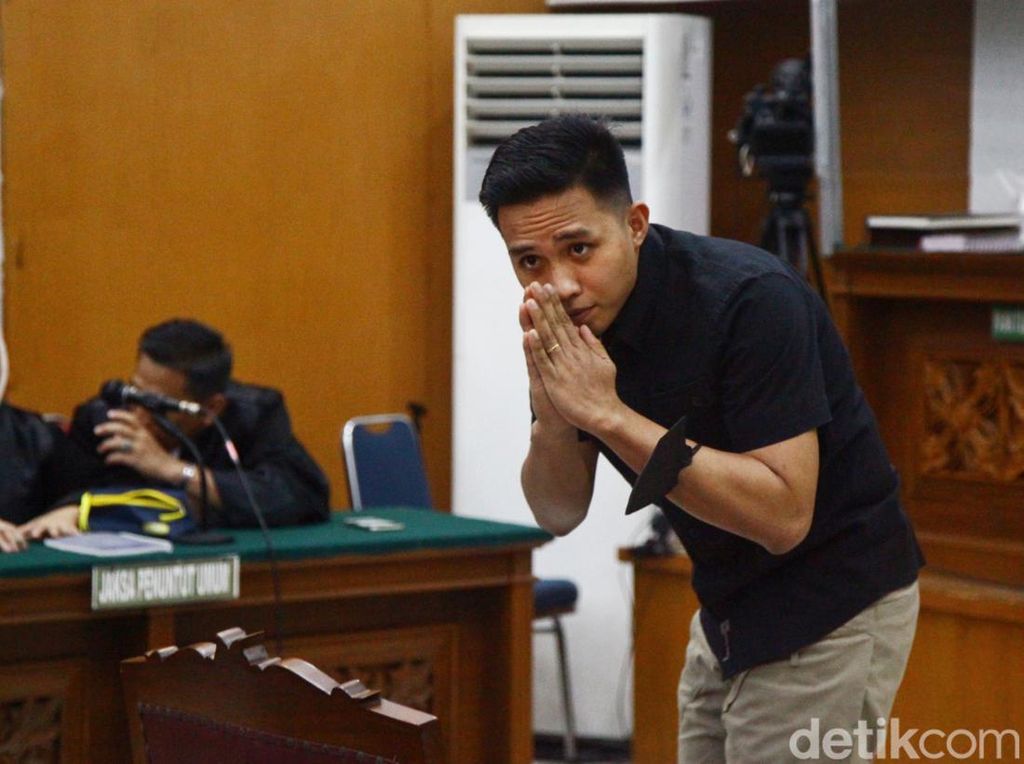 Eliezer Cerita Kerja Kerasnya Jadi Polisi: Tes 4 Kali Sambil Jadi Sopir Eliezer Cerita Kerja Kerasnya Jadi Polisi: Tes 4 Kali Sambil Jadi Sopir