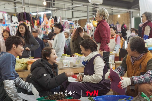 Goseong 5-day Market di drama Our Blues/Foto: instagram.com/tvn_drama Goseong 5-day Market di drama Our Blues/Foto: instagram.com/tvn_drama