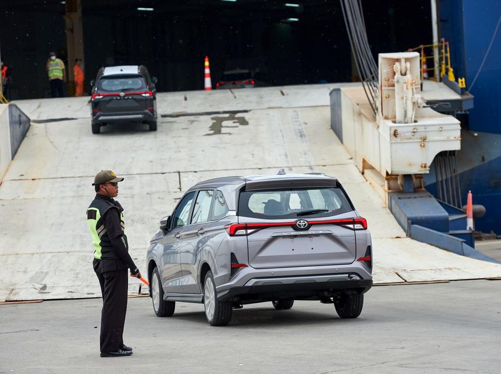 Toyota Veloz Bikinan Karawang Laku Puluhan Ribu Unit di Luar Negeri
