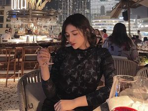 Pose Intan Nallendra, Aspri Ke-20 Hotman Paris saat Nongkrong di Kelab Malam