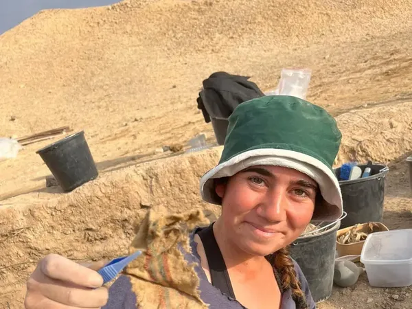 Potret Kain Kuno 1.300 Tahun dari Masa Awal Islam & Jalur Sutera di Israel