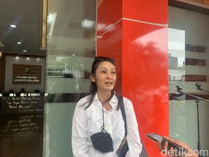 Mantan Istri Raden Indrajana Tolak Damai: Anak Sudah Cukup Menderita Mantan Istri Raden Indrajana Tolak Damai: Anak Sudah Cukup Menderita