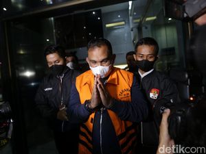 Eks Panglima GAM Usai Ditahan KPK: Saya Mohon Maaf Eks Panglima GAM Usai Ditahan KPK: Saya Mohon Maaf
