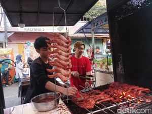 Kulineran Malam di Pasar Lama Tangerang, Ada Apa Saja?