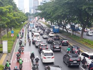 Lalin di GBK Ikut Kena Macet Imbas Pengalihan Arus Demo Depan DPR