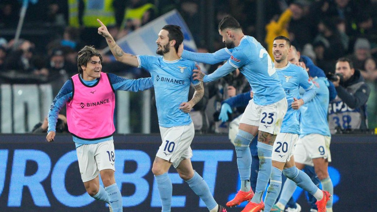 Lazio berpesta gol ke gawang Milan. Foto: Getty Images/Danilo Di Giovanni