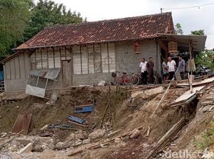Erosi-Longsor di Mlangsen Blora Tak Lekas Ditangani, Warga Diajak Iuran Erosi-Longsor di Mlangsen Blora Tak Lekas Ditangani, Warga Diajak Iuran