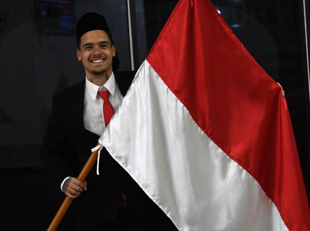 Sah! Pesepakbola Shayne Pattynama Resmi Jadi WNI Sah! Pesepakbola Shayne Pattynama Resmi Jadi WNI