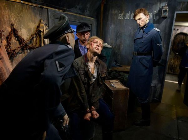 Melihat Pameran Perang Dunia II di Kereta Rusia, Bikin Merinding