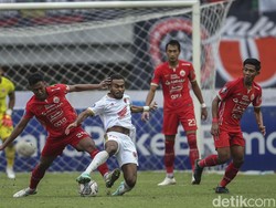 Kalah 4-2 dari Persija, Winger PSM Yakob Sayuri Minta Maaf ke Suporter