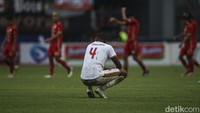 Persija pun mengumpulkan poin sama dengan PSM, 38 angka. Karena unggul head-to-head, tim asal Ibukota pun memuncaki klasemen Liga 1. Pada putaran pertama, Persija bermain imbang 1-1 dengan PSM.
