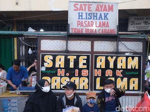 Jalan-jalan ke Pasar Lama Tangerang, Singgahlah di Sate H. Ishak nan Legendaris Jalan-jalan ke Pasar Lama Tangerang, Singgahlah di Sate H. Ishak nan Legendaris