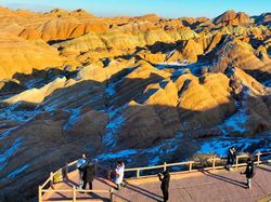 Menikmati Keindahan Gunung Pelangi di Zhangye China