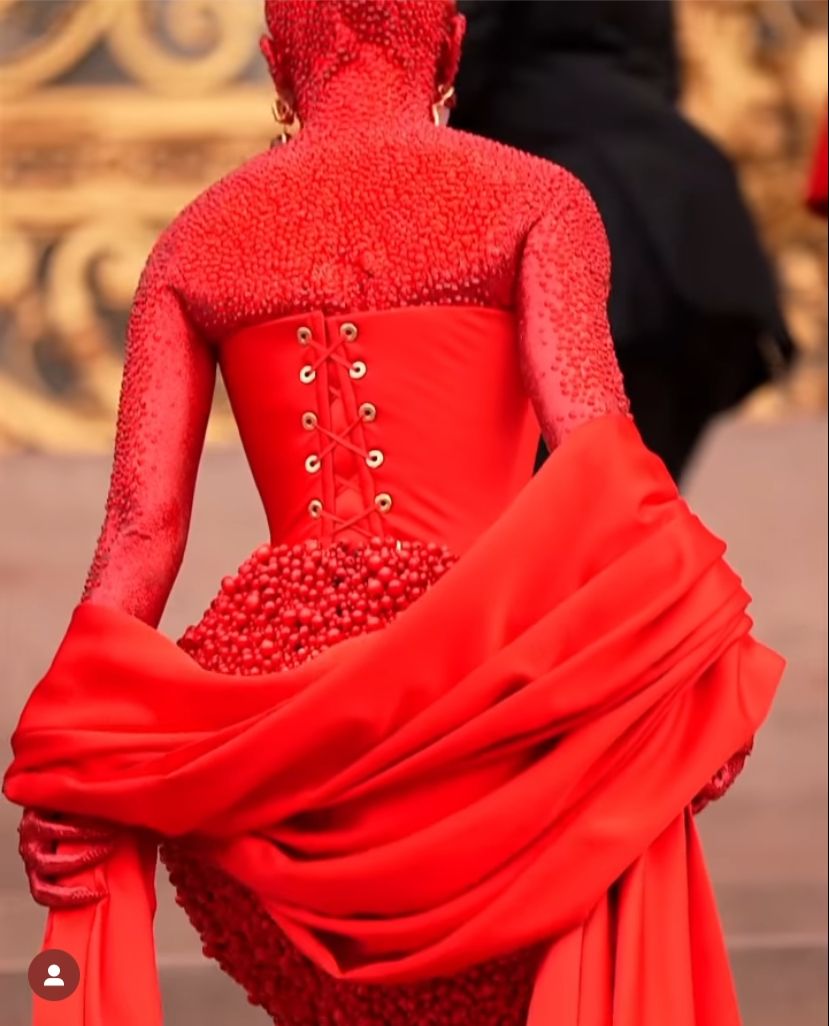 Penampilan Doja Cat di Paris Fashion Week Penampilan Doja Cat di Paris Fashion Week