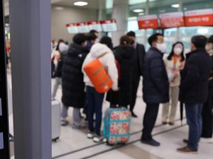 Penerbangan di Pulau Jeju Korsel Dibatalkan Gegara Badai Salju