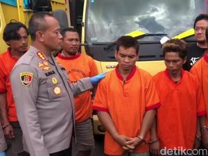 Bongkar Sindikat Pencurian Truk di Palembang, 6 Tersangka 3 Truk Disita Bongkar Sindikat Pencurian Truk di Palembang, 6 Tersangka 3 Truk Disita