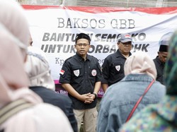 Buruh Pendukung Ganjar Pranowo Beri Bantuan ke Korban PHK di Tangerang