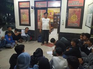 Ugal-ugalan di Jalan Raya, Puluhan Pelajar Subang Diamankan Polisi