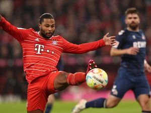 Gnabry Memble Lawan Cologne, Dikecam karena Hadiri Acara Fesyen Gnabry Memble Lawan Cologne, Dikecam karena Hadiri Acara Fesyen