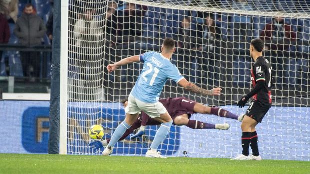  Sergej Milinković-Savić of SS Lazio scores 1-0 goal during the Serie A match between SS Lazio and AC MIlan at Stadio Olimpico on January 24, 2023 in Rome, Italy.  (Photo by Ivan Romano/Getty Images)