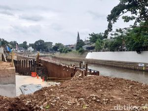 Warga Cipinang Besar Harap Sodetan Ciliwung Segera Kelar Agar Tak Lagi Banjir Warga Cipinang Besar Harap Sodetan Ciliwung Segera Kelar Agar Tak Lagi Banjir