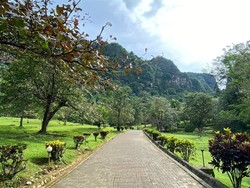 Taman Purbakala Sumpang Bita: Pesona Keindahan Alam hingga Gua Prasejarah