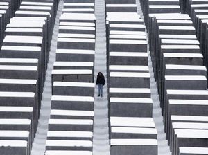 Apa Itu Holocaust? Ini Penjelasan dan Sejarah Istilahnya Apa Itu Holocaust? Ini Penjelasan dan Sejarah Istilahnya