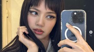 8 Gaya Personel BLACKPINK di Saudi Arabia, Pakai Busana Serba Tertutup