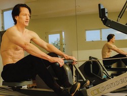 Menolak Tua, Miliader AS Suntik Plasma Darah Milik Putranya demi Awet Muda