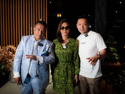 Hotman Paris Bantah Laporkan Nikita Mirzani dan Farhat Abbas karena Bunda Corla