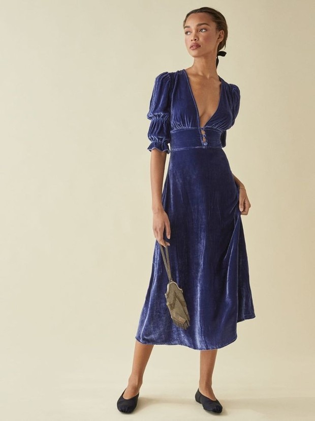 Dress untuk zodiak Aquarius