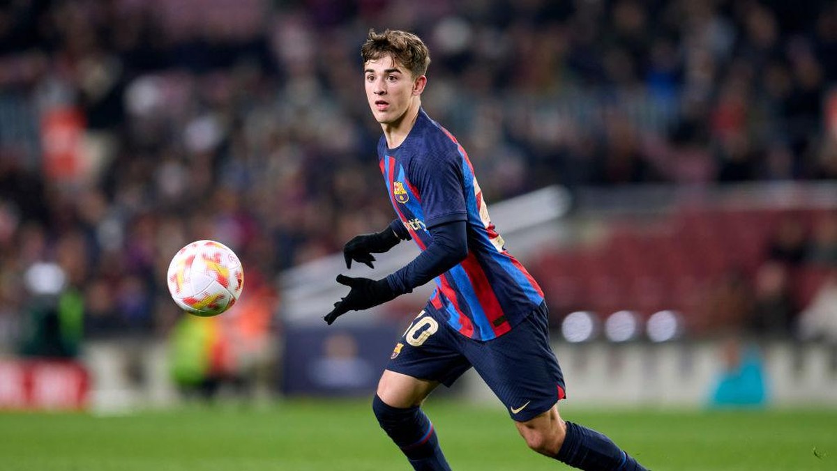 Kontrak baru Gavi belum bisa didaftarkan Barcelona. Foto: Getty Images/Quality Sport Images