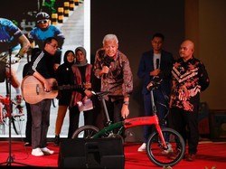Cerita Ganjar Lelang Sepeda Kesayangan Rp 1,1 M