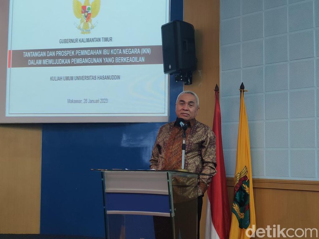 Gubernur Kaltim Beri Kuliah Umum di Unhas, Singgung Pemerataan Pembangunan