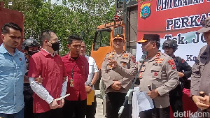 Momen Kapolda Sumut Irjen Panca Senggak Apin BK