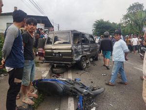 Kecelakaan Beruntun di Tanah Datar, Jalur Padang-Bukittinggi Buka Tutup