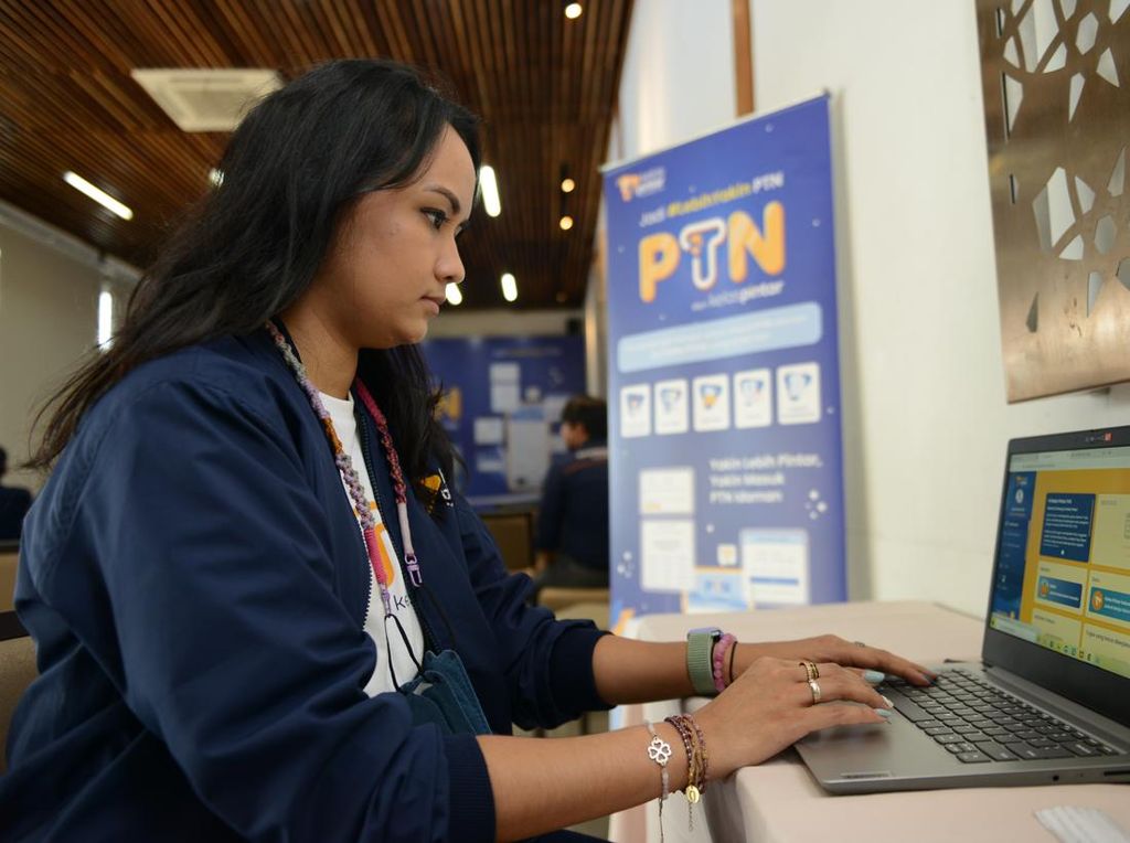 PTN, Platform Belajar Online Agar Bisa Masuk Perguruan Tinggi Impian
