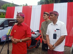 Koster Dorong Penggunaan Kendaraan Listrik di Kawasan Pariwisata Koster Dorong Penggunaan Kendaraan Listrik di Kawasan Pariwisata