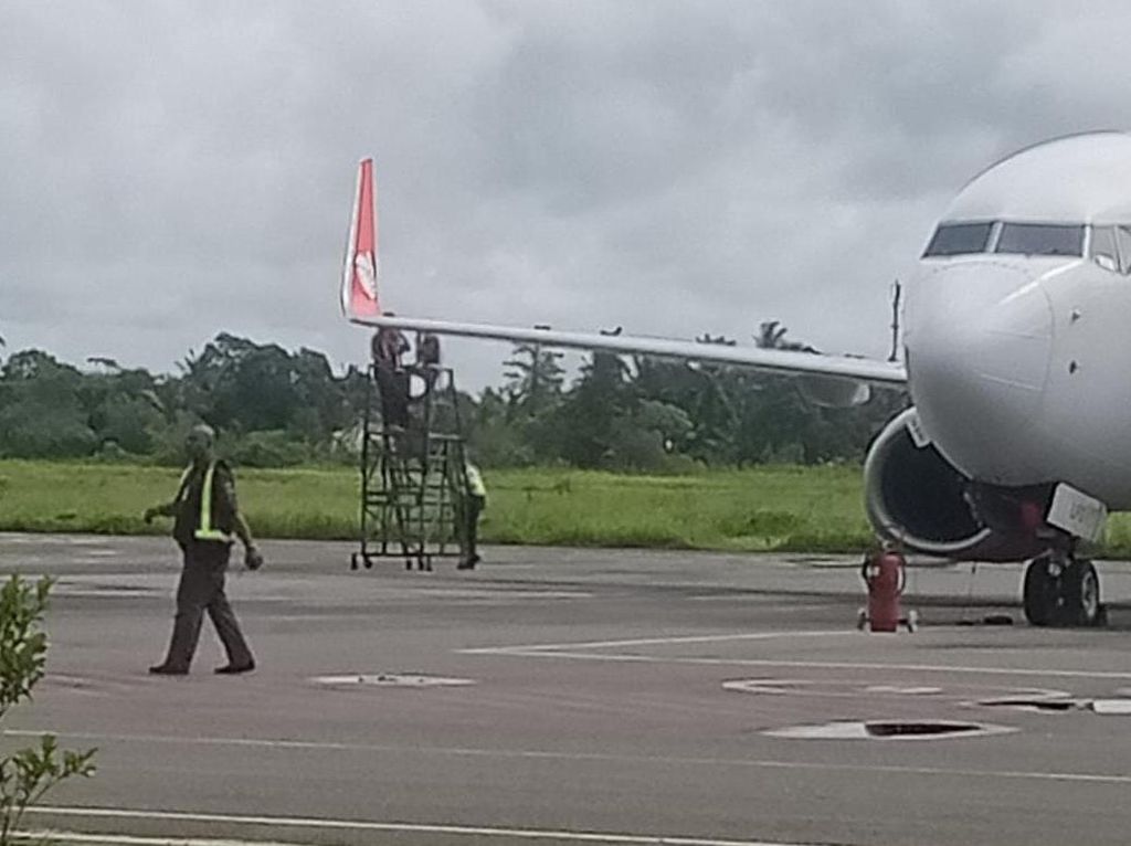KNKT Investigasi Insiden Lion Air Tabrak Garbarata Bandara Mopah Merauke KNKT Investigasi Insiden Lion Air Tabrak Garbarata Bandara Mopah Merauke