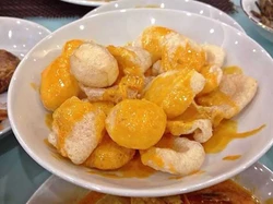 Makan di Restoran Padang, Netizen Ini Bayar Kerupuk Kulit Rp 1,1 Juta!