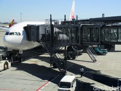 Limbah Freon-Oli Bekas di Bandara RI Bakal Dikelola buat Tekan Emisi Karbon