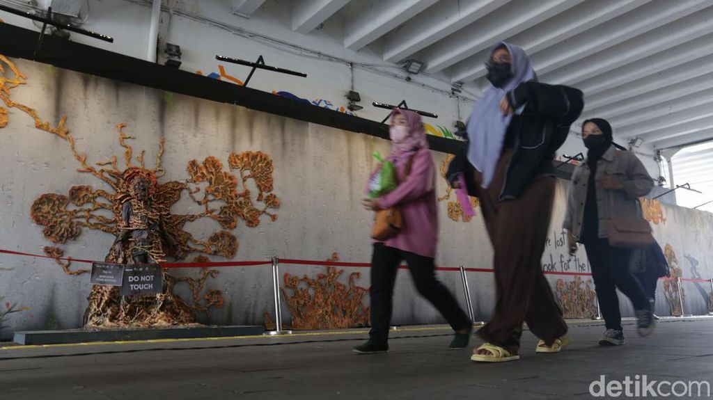 Potret Mural 3D di Terowongan Kendal yang Terinspirasi Serial The Last of Us
