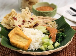 Tanggal Tua Bisa Makan Siang Nasi Pecel Komplet di 5 Tempat Ini